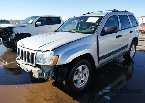 2005 Jeep Grand Cherokee Laredo z USA, uszkodzony, nr VIN 1J8GR48K85C625780